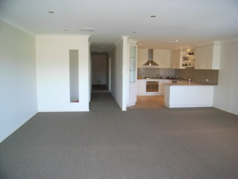 11 The Heights, Tamworth NSW 2340