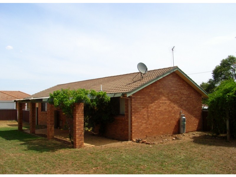 51 Quinn Street, Tamworth NSW 2340