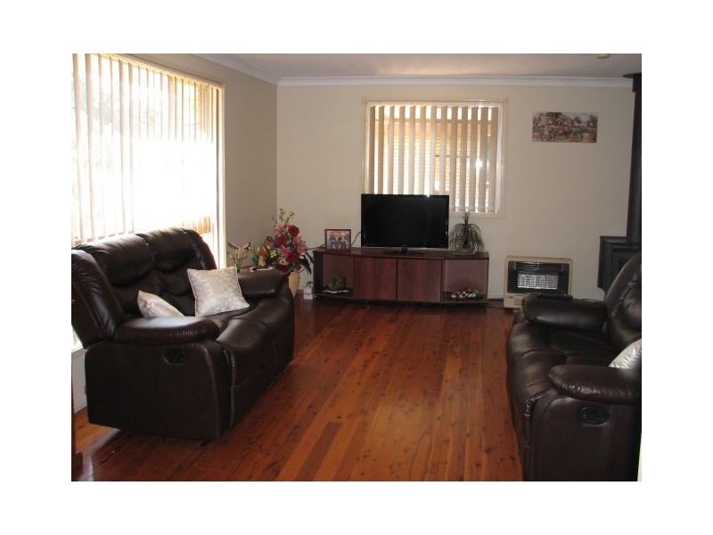 9 Waree Drive, Tamworth NSW 2340