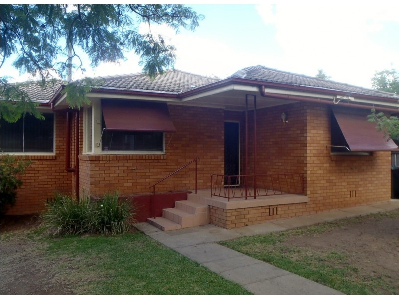 27 David Street, Tamworth NSW 2340