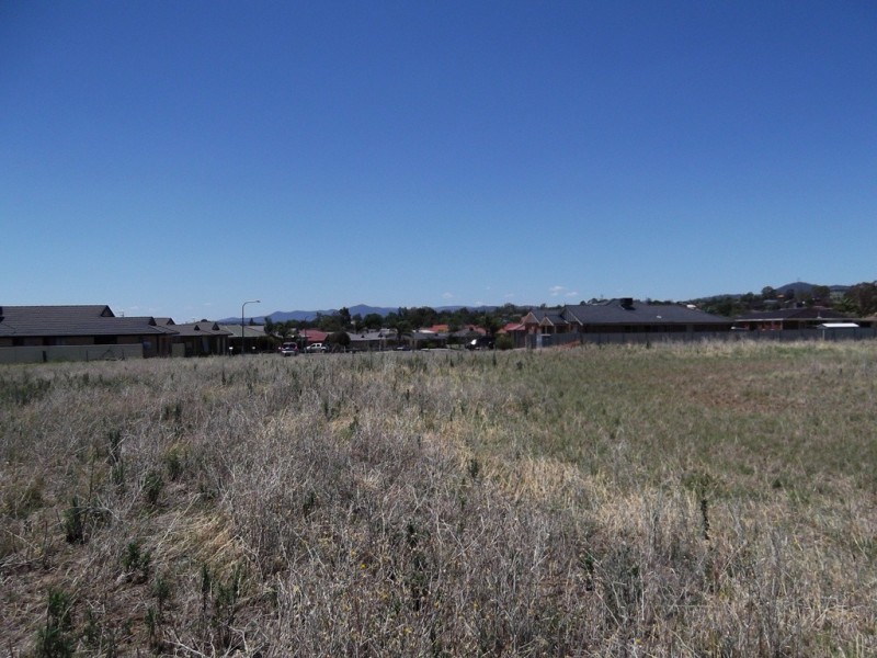 11 Warwick Road, Tamworth NSW 2340