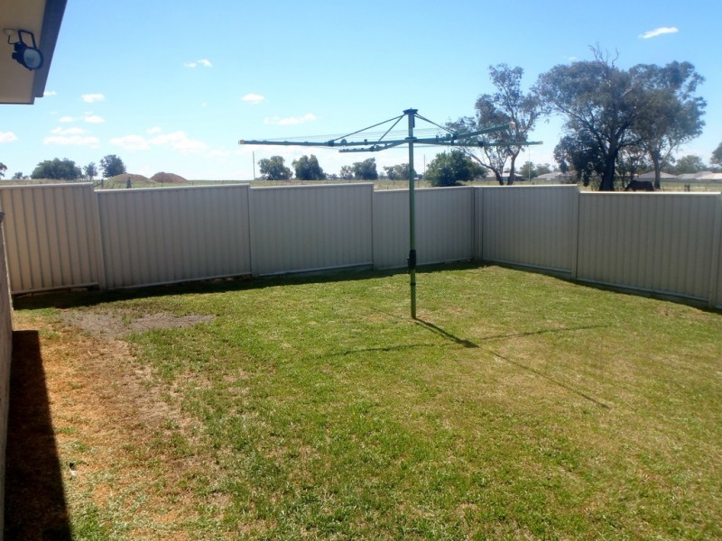 29 Warburton Drive, Tamworth NSW 2340