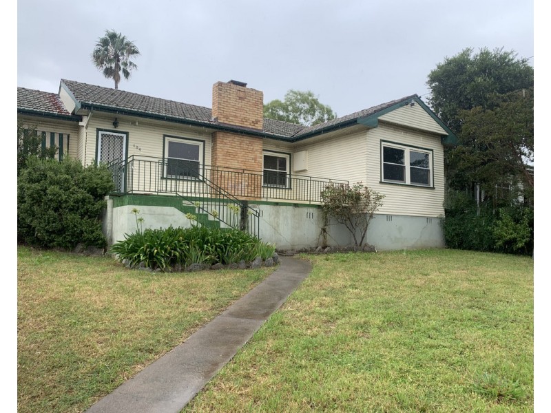 104 Rawson Avenue, Tamworth NSW 2340
