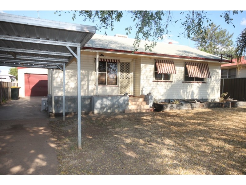 8 Edith Street, Tamworth NSW 2340