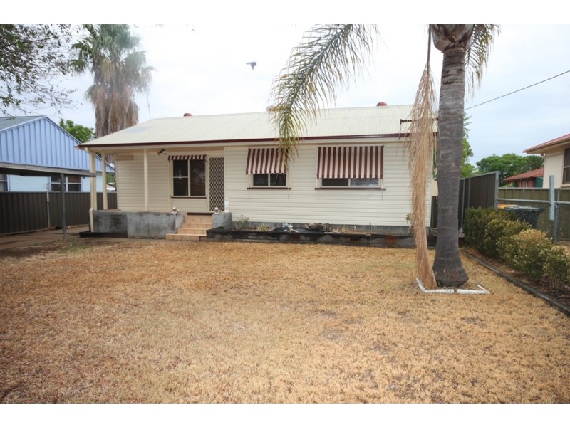 8 Edith Street, Tamworth NSW 2340