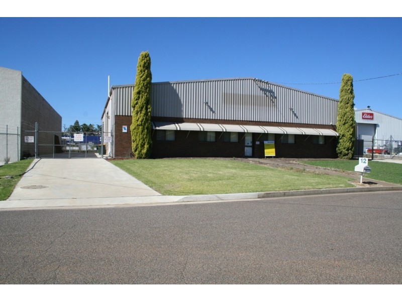 12 Kingsford Smith Street, Tamworth NSW 2340