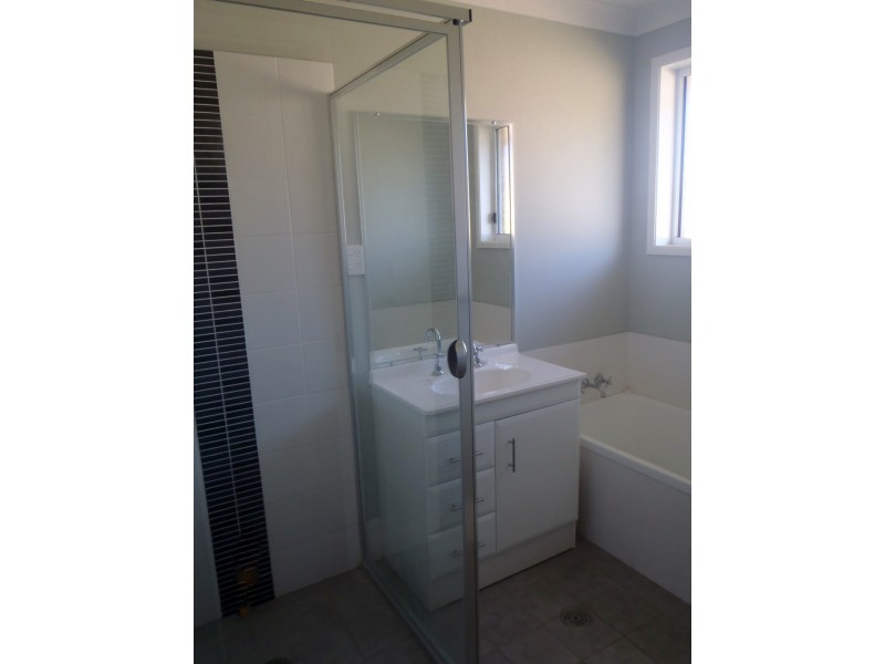 2/23 Rosella Avenue, Tamworth NSW 2340