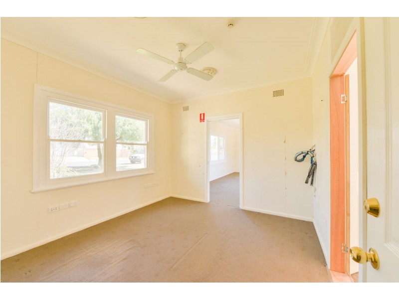 33 Edward Street, Tamworth NSW 2340