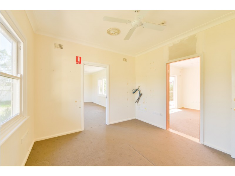 33 Edward Street, Tamworth NSW 2340