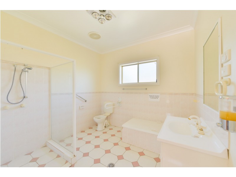 33 Edward Street, Tamworth NSW 2340