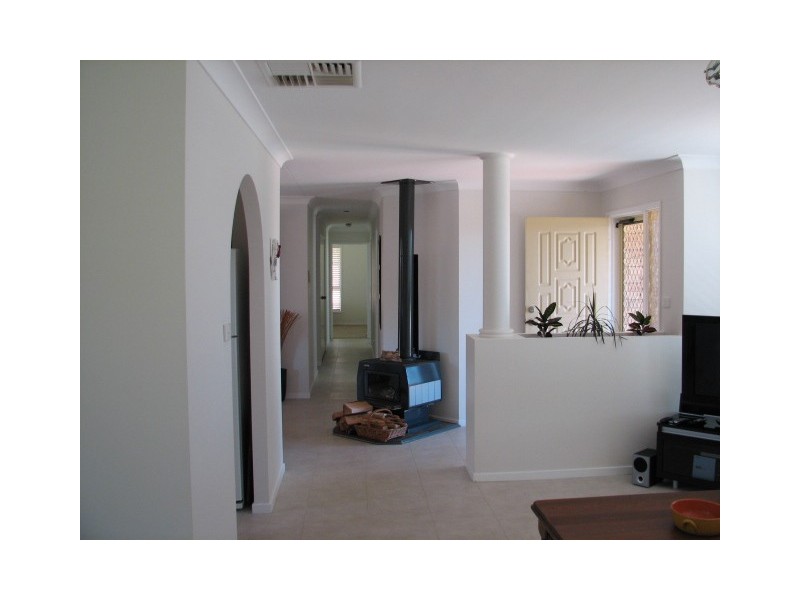 1 Narine Close, Tamworth NSW 2340