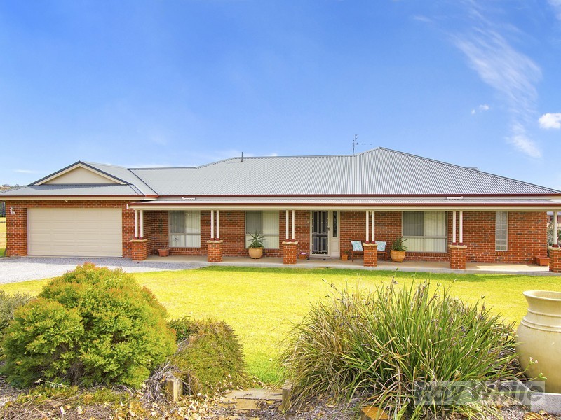 5 Benarkin Drive, Moore Creek NSW 2340
