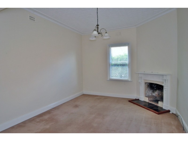 178 Carthage Street, Tamworth NSW 2340