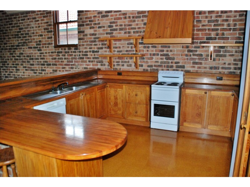 178 Carthage Street, Tamworth NSW 2340