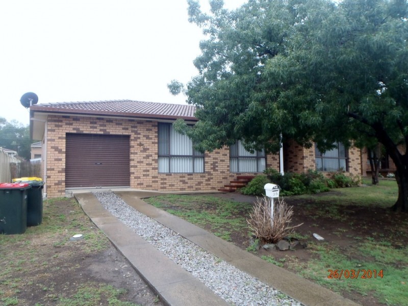 35 Fisher Road, Tamworth NSW 2340
