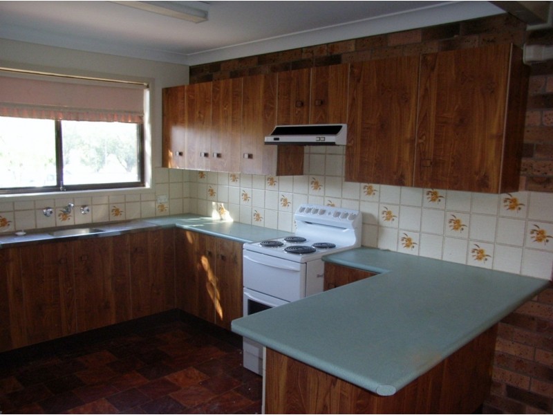 2 / 44 Church Street, Tamworth NSW 2340