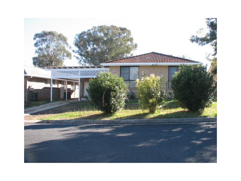 9 Kinarra Street, Tamworth NSW 2340