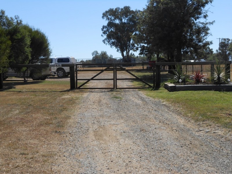 60 New Winton Road, Tamworth NSW 2340