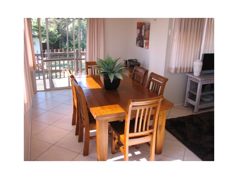 83 Oak Street, Tamworth NSW 2340