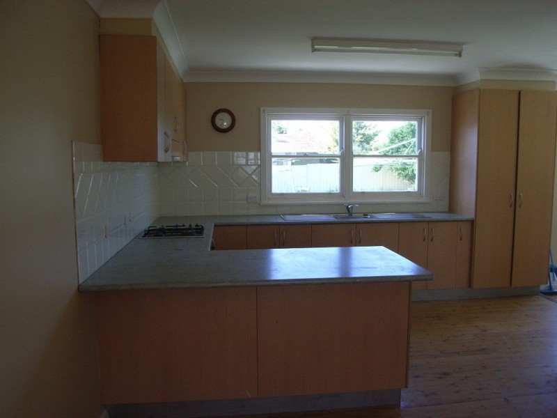 11 Cobley Ave, Tamworth NSW 2340