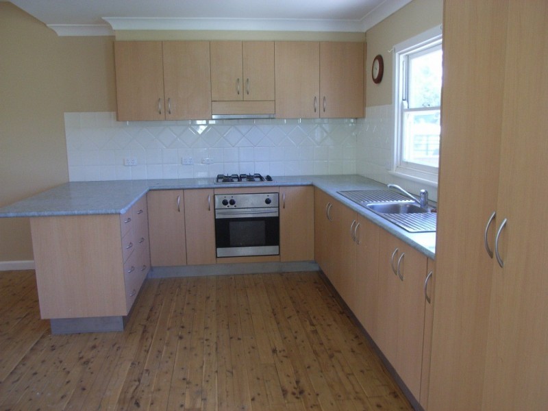 11 Cobley Ave, Tamworth NSW 2340