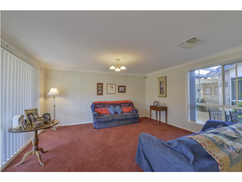 22 Glen Alpha Close, Tamworth NSW 2340