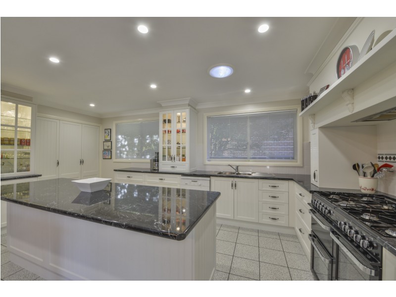 22 Glen Alpha Close, Tamworth NSW 2340