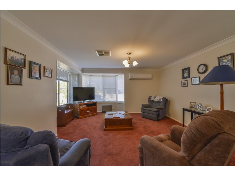 22 Glen Alpha Close, Tamworth NSW 2340
