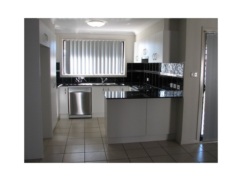 35 Lindsay Road, Westdale NSW 2340