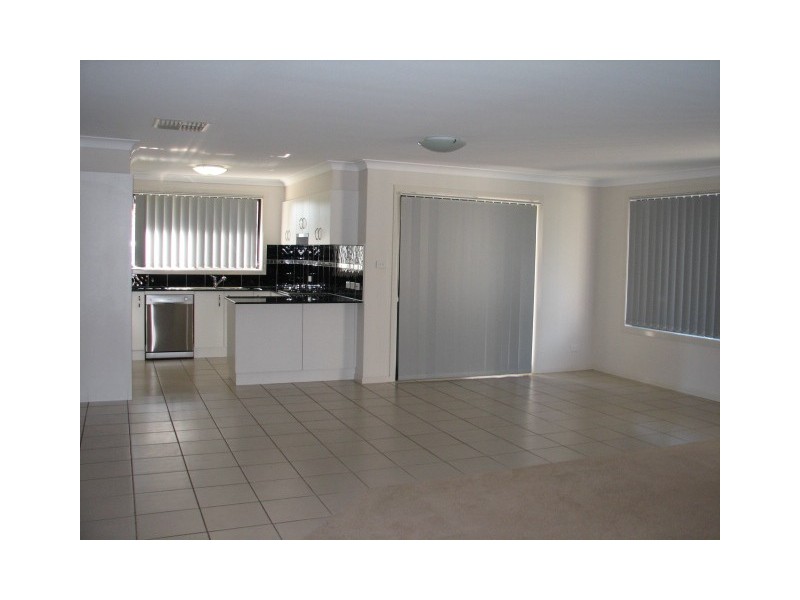 35 Lindsay Road, Westdale NSW 2340