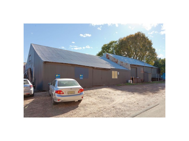 218 Peel Street, Tamworth NSW 2340