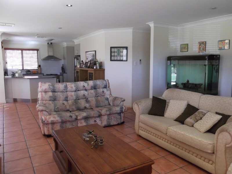 1 Kurria Close, Hillvue NSW 2340