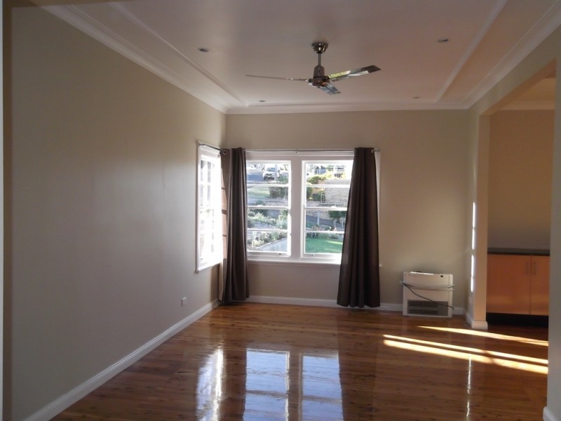 130 Crown Street, West Tamworth NSW 2340