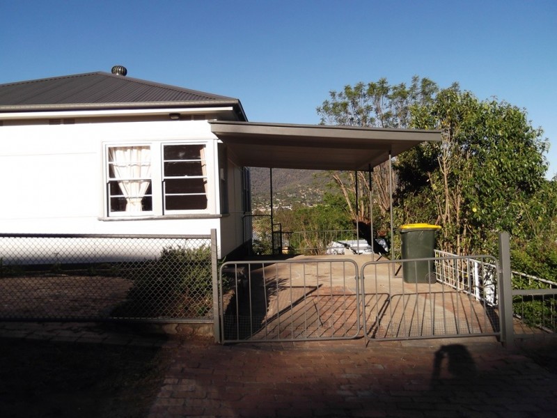 130 Crown Street, West Tamworth NSW 2340