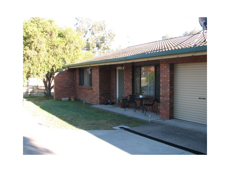 6 Illoura Street, Hillvue NSW 2340