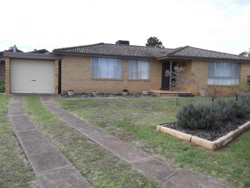 14 Merindah Avenue, Manilla NSW 2346