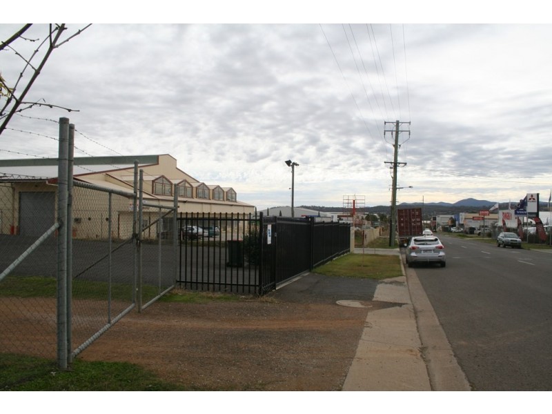 13 Dampier Street, Tamworth NSW 2340