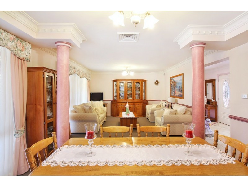 6 Kurria Close, Tamworth NSW 2340