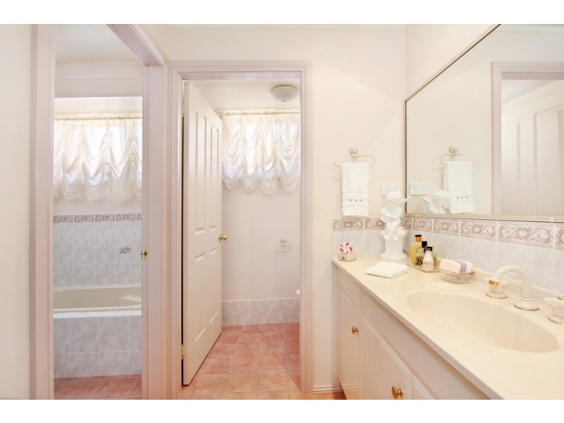 6 Kurria Close, Tamworth NSW 2340