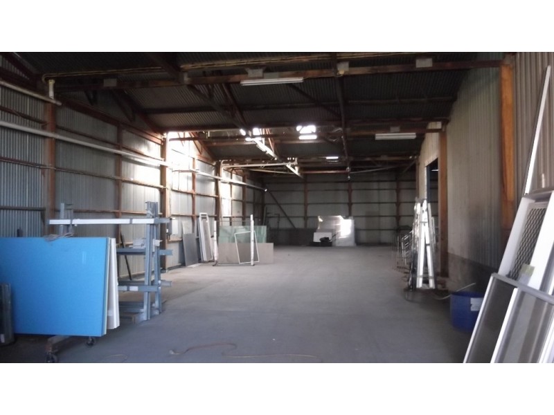 37 Avro Street, Tamworth NSW 2340