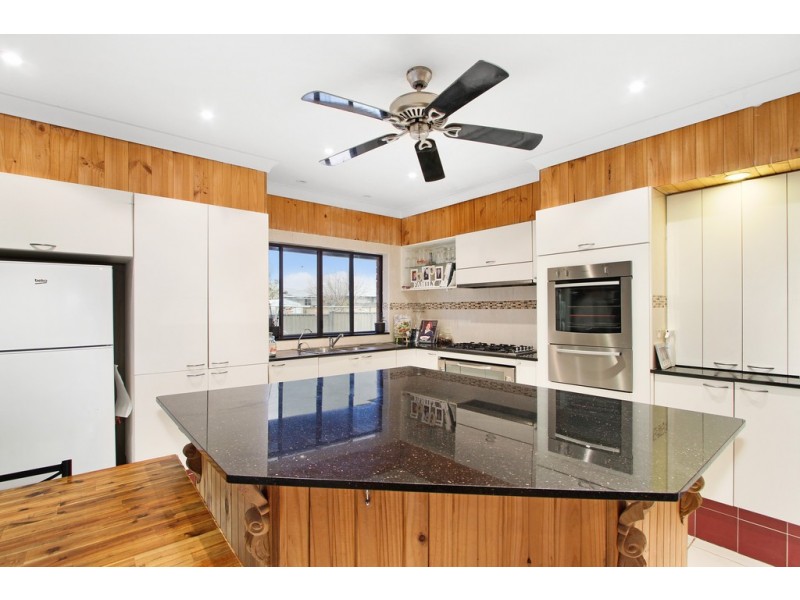 2 Mayne Drive, Tamworth NSW 2340