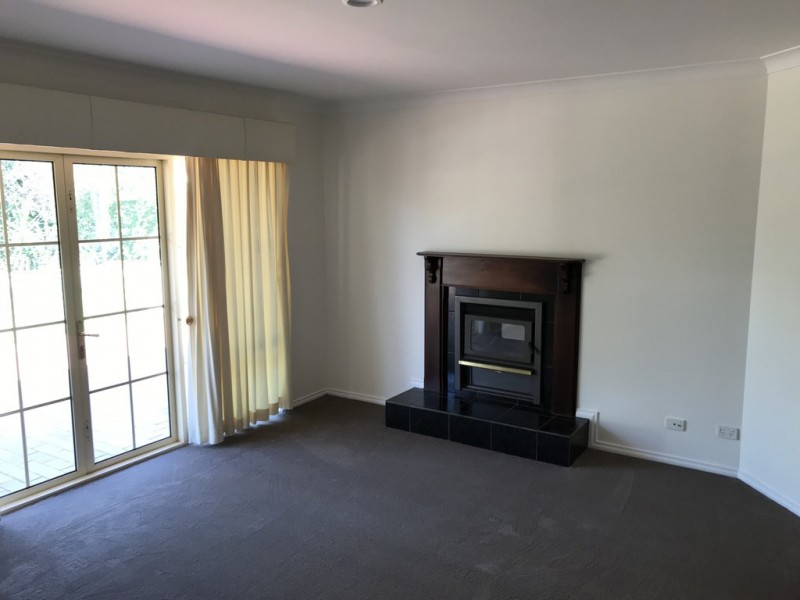 65 Greg Norman Drive, Tamworth NSW 2340