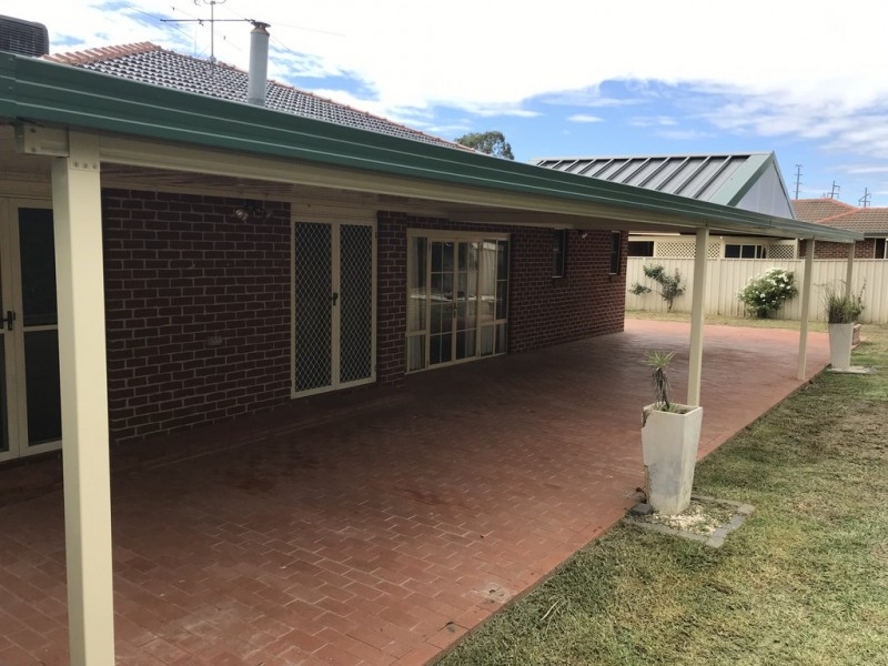 65 Greg Norman Drive, Tamworth NSW 2340