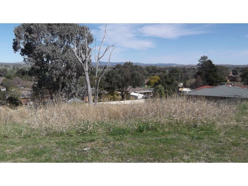 27 Woodbry Crescent, Tamworth NSW 2340