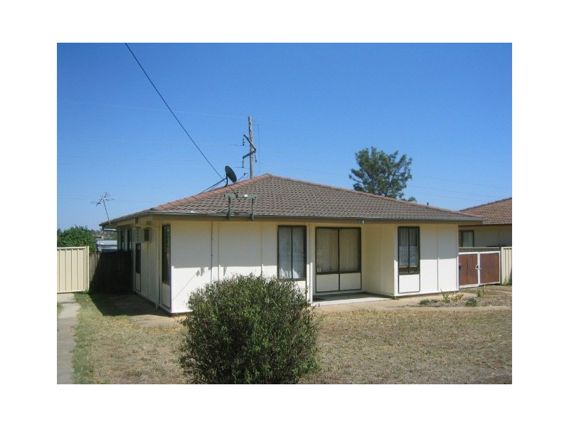 26 Sue Crescent, Tamworth NSW 2340