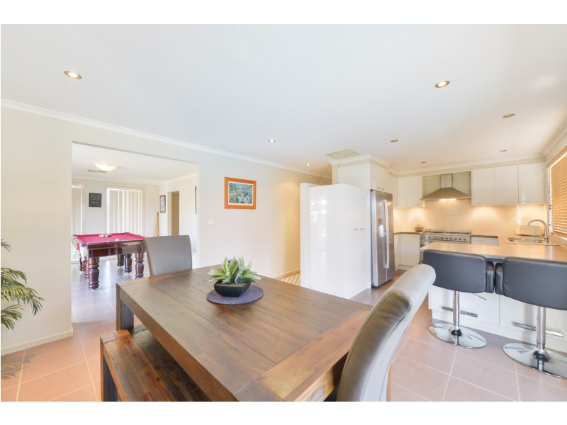 44 Greg Norman Drive, Tamworth NSW 2340