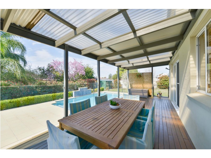 44 Greg Norman Drive, Tamworth NSW 2340