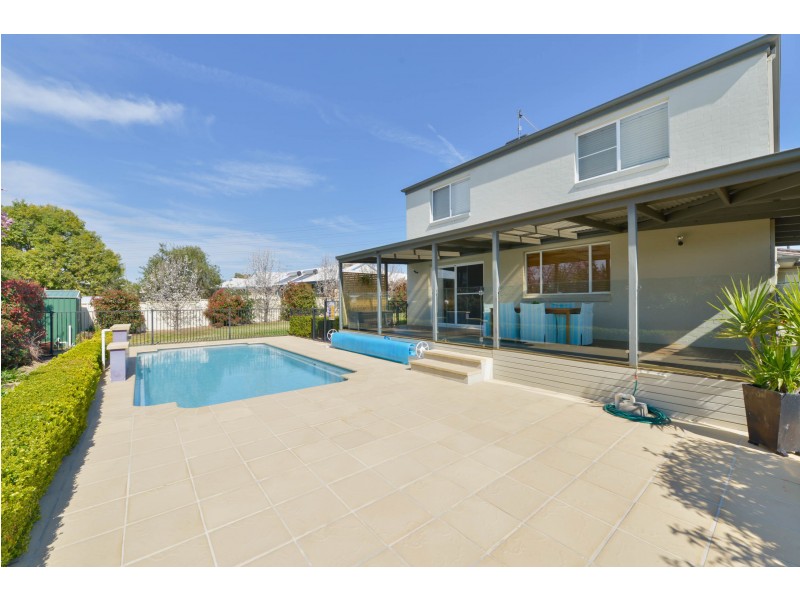 44 Greg Norman Drive, Tamworth NSW 2340