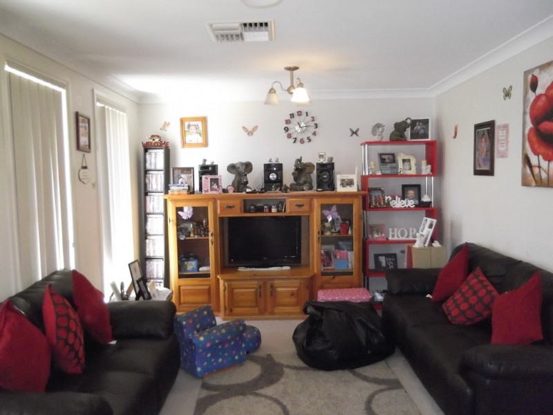 18 Banks Street, Westdale NSW 2340