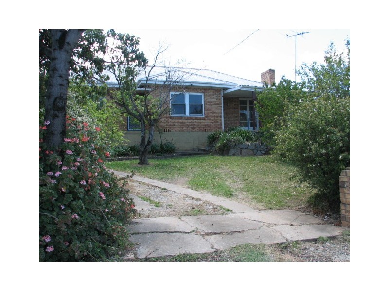 30 Peel Street, Tamworth NSW 2340